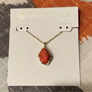 NWT Kendra Scott Ellington necklace